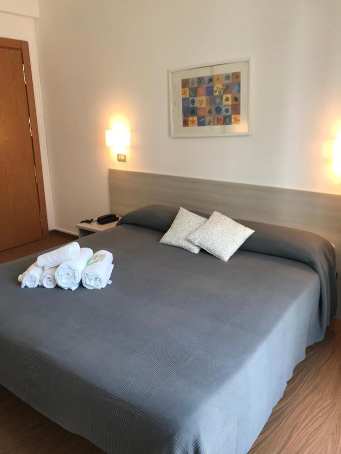 Hotel Augustus Milano Marittima Exterior photo